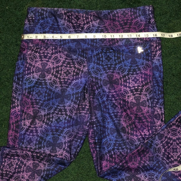 Danskin HIgh Rise Ombré Capris Leggings - Picture 3 of 7